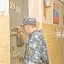 В Крыму сиделец получил новый срок за телефонные «разводы» прямо из колонии