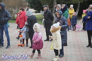 Маленьких керчан развлекал кукольный театр