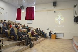 в основном управлении МЧС России по городу Севастополю прошла конференция на тему «Концепция преподавания учебного предмета «Основы безопасности жизнедеятельности» в Российской Федерации»