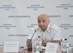 В Херсоне фейковый "прокурор Крыма" пригрозил устроить "полную блокаду" российкого полуострова