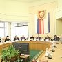 Крымчане заслужили право отмечать День народного единства вместе со всеми соотечественниками, со всей Российской Федерацией, - Владимир Константинов