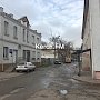 В Керчи на Театральной произошёл прорыв водовода