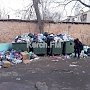 В Аршинцево пятый день не вывозят мусор, контейнеры переполнены