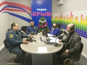 О безопасных Новогодних праздниках в эфире крымского радио