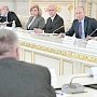 Путин согласился с предложением наказывать чиновников за оскорбление граждан