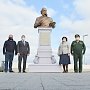 Памятник великому художнику И.К. Айвазовскому открыли в аэропорту Симферополя