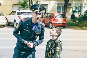 Добро пожаловать в пожарно-спасательную часть! В гостях у севастопольских огнеборцев побывали ребята из школы № 4